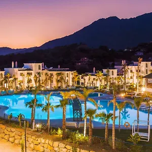2* Aparthotel Hills